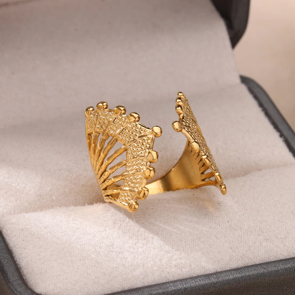 Geometric Hug Ring