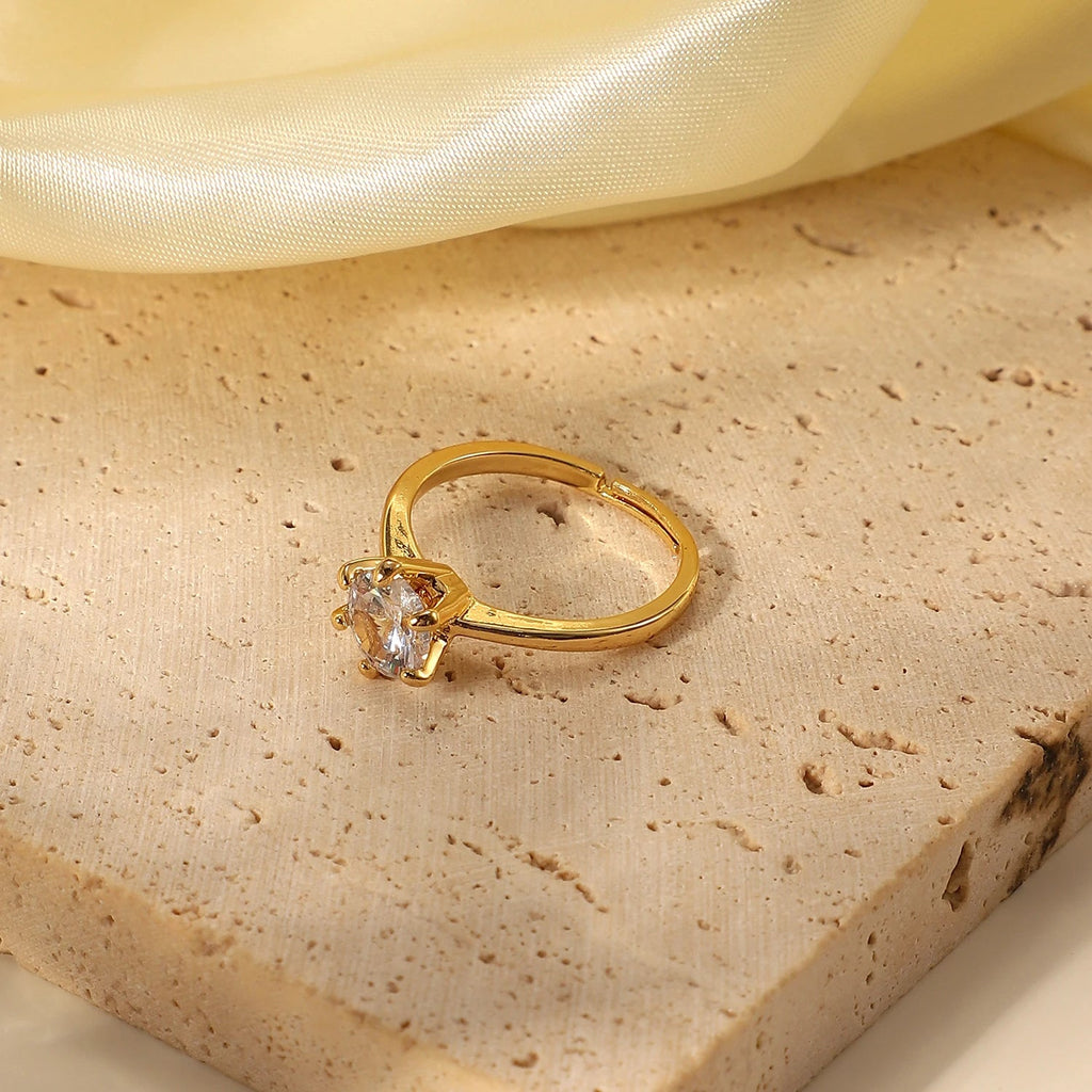 Round Zircon Ring