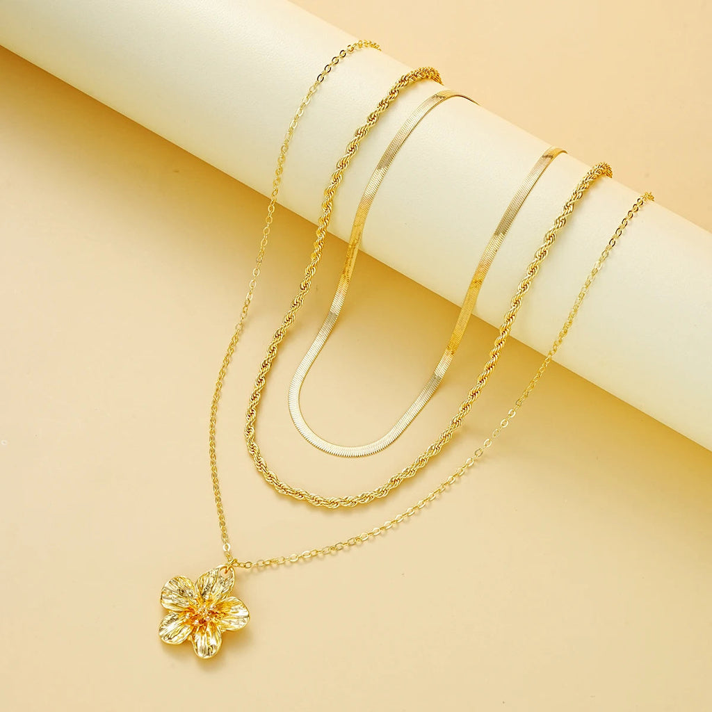 3 PCS Floral Pendant Layered Necklace Set