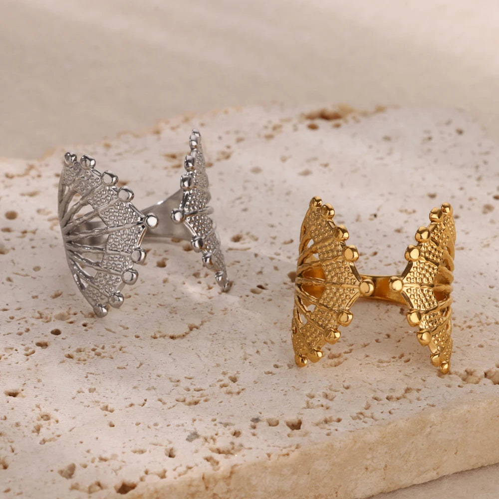 Geometric Hug Ring