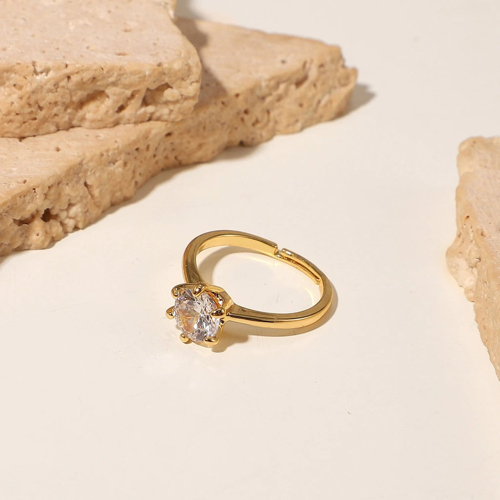 Round Zircon Ring