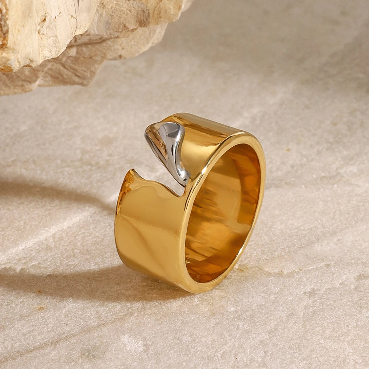 Irregular Peeling Ring