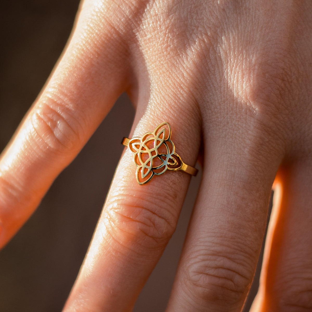 Witch Knot Ring
