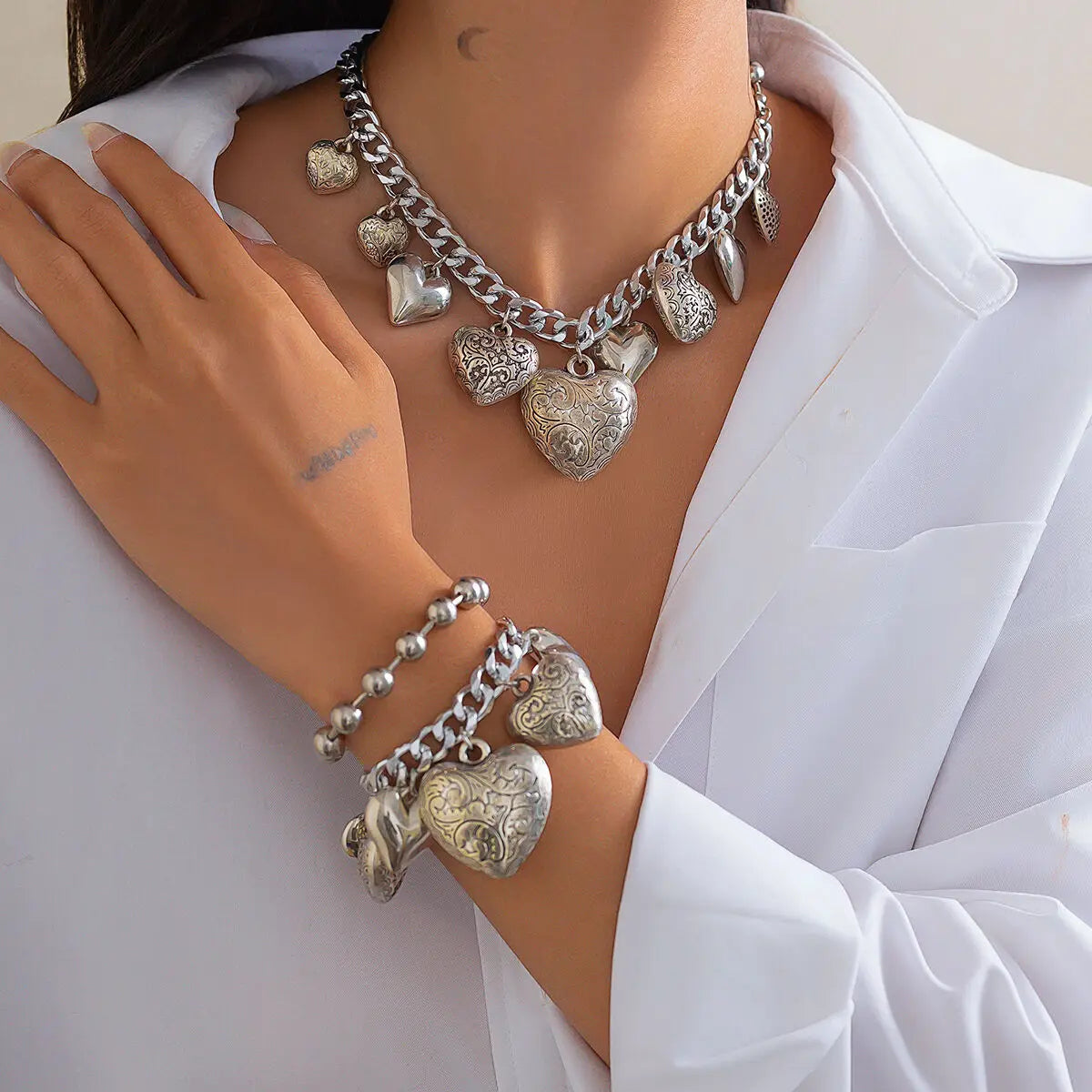 2 PCS Exaggerated Heart Necklace & Bracelet Set
