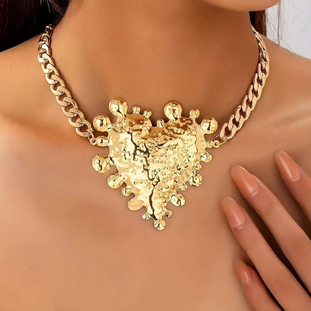 Vintage Fluid Heart Chain Necklace