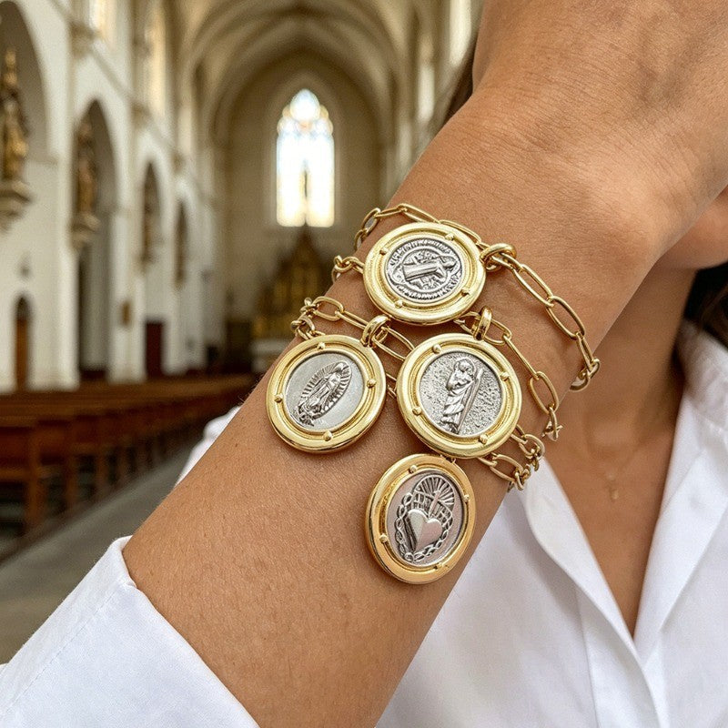 18k Vintage Round Medal Bracelet