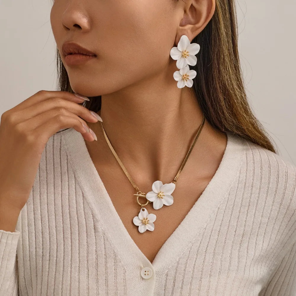 Elegant Flower Jewelry Set
